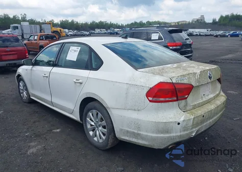 2015 Volkswagen Passat S z USA, uszkodzony, nr VIN 1VWAT7A36FC086612